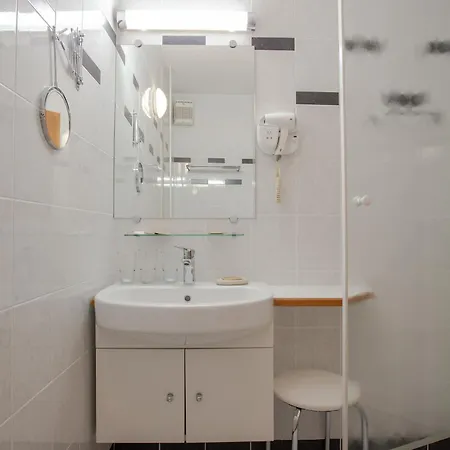 بينشون 4* بليد