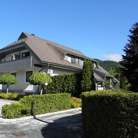 בית הארחה Pension Bled 4*