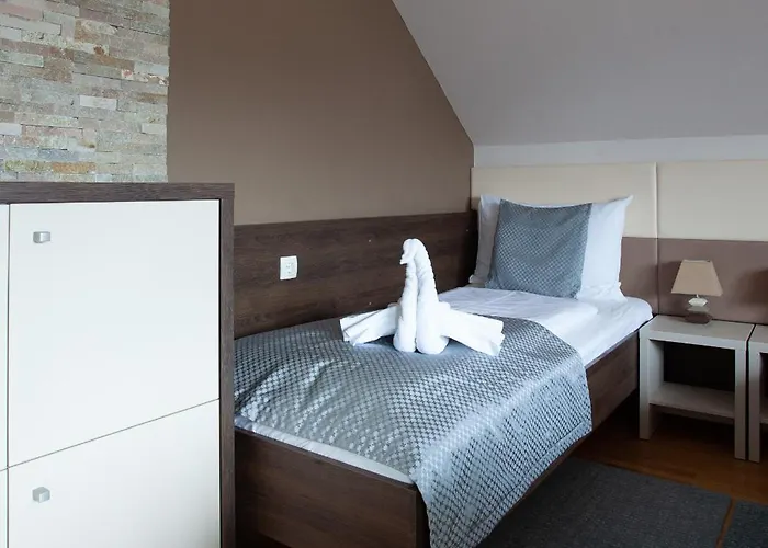 布莱德膳食公寓酒店 布莱德