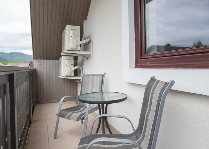 布莱德膳食公寓酒店 4*