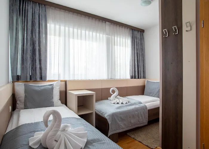 Pension Bled Hiša za goste 4*