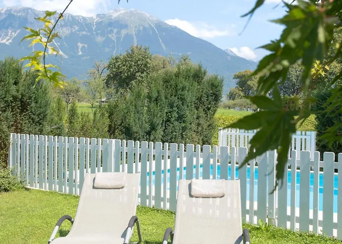 布莱德膳食公寓酒店