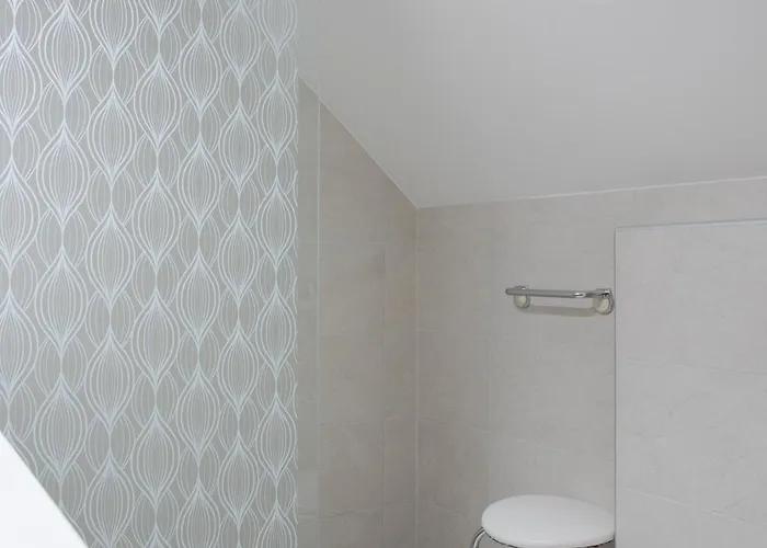 布莱德膳食公寓酒店