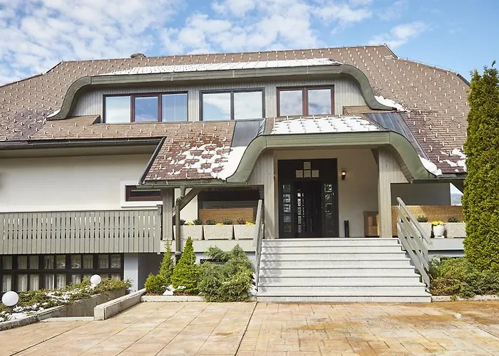 布莱德膳食公寓酒店 招待所 4*