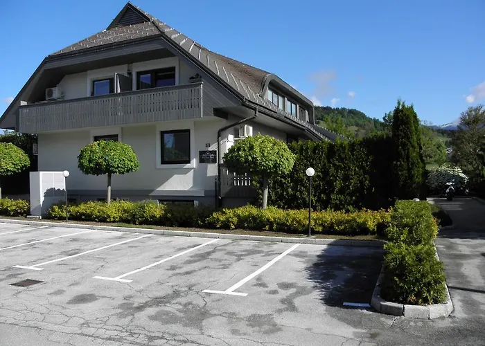 布莱德膳食公寓酒店 布莱德