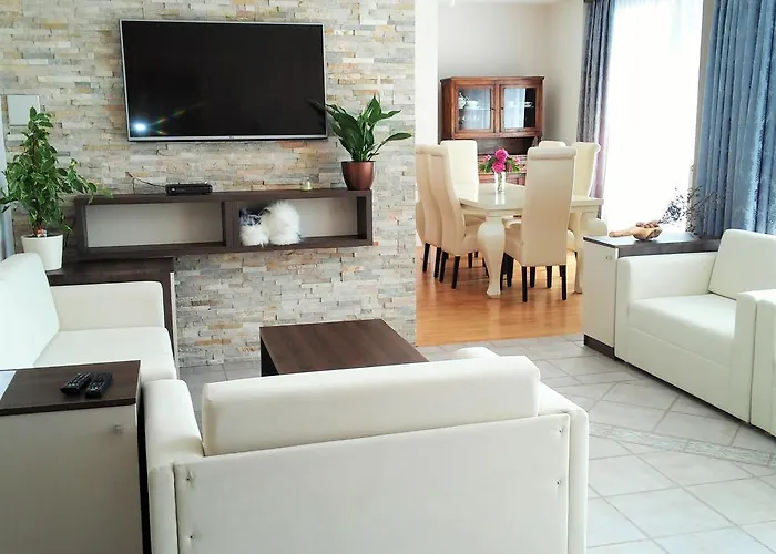 布莱德膳食公寓酒店